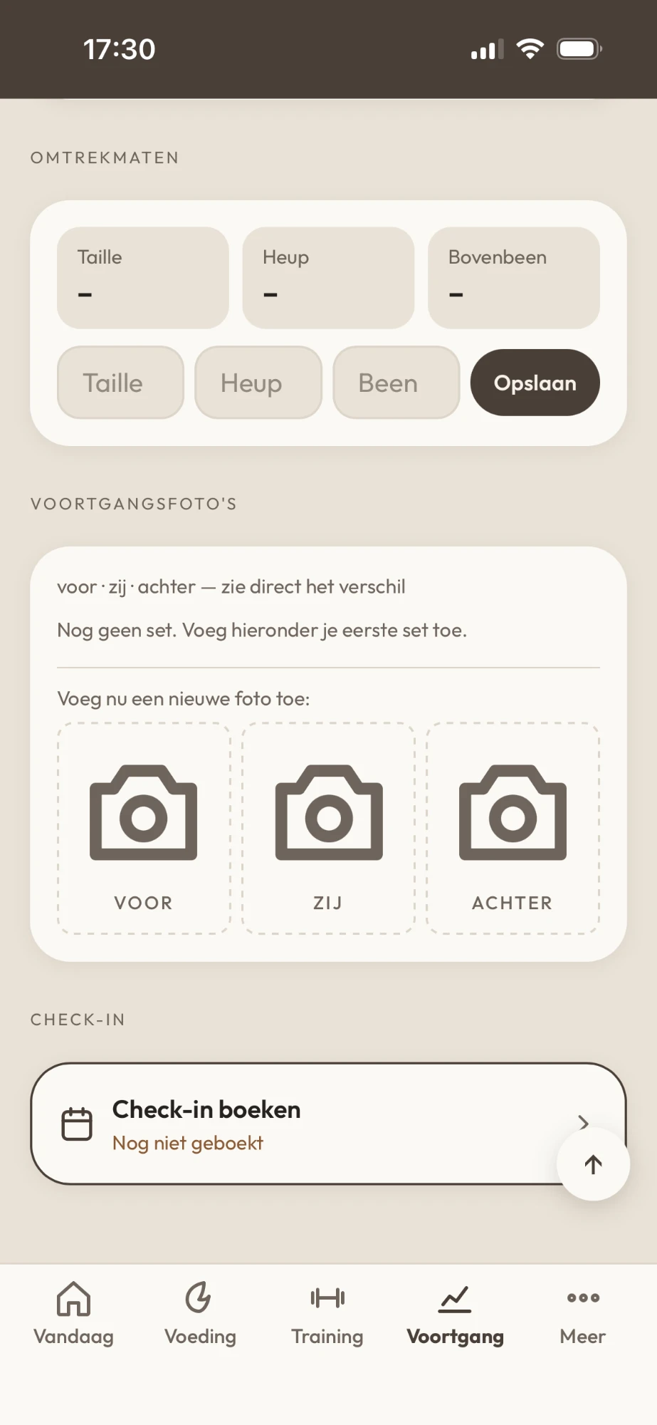 Voortgangsscherm met maten, foto's en check-in